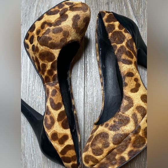 iNC Women’s Cheetah Pump Heels Size 6.5 Medium Real Fur Dyed - Picture 16 of 16